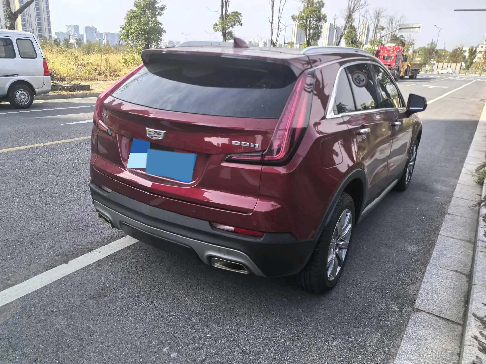 2021 CADILLAC XT4 thumbnail 3