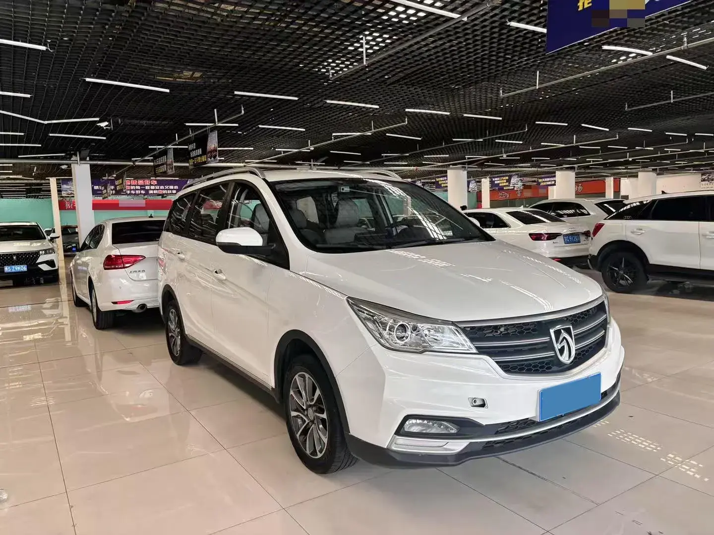2019 BAOJUN 730 thumbnail 2