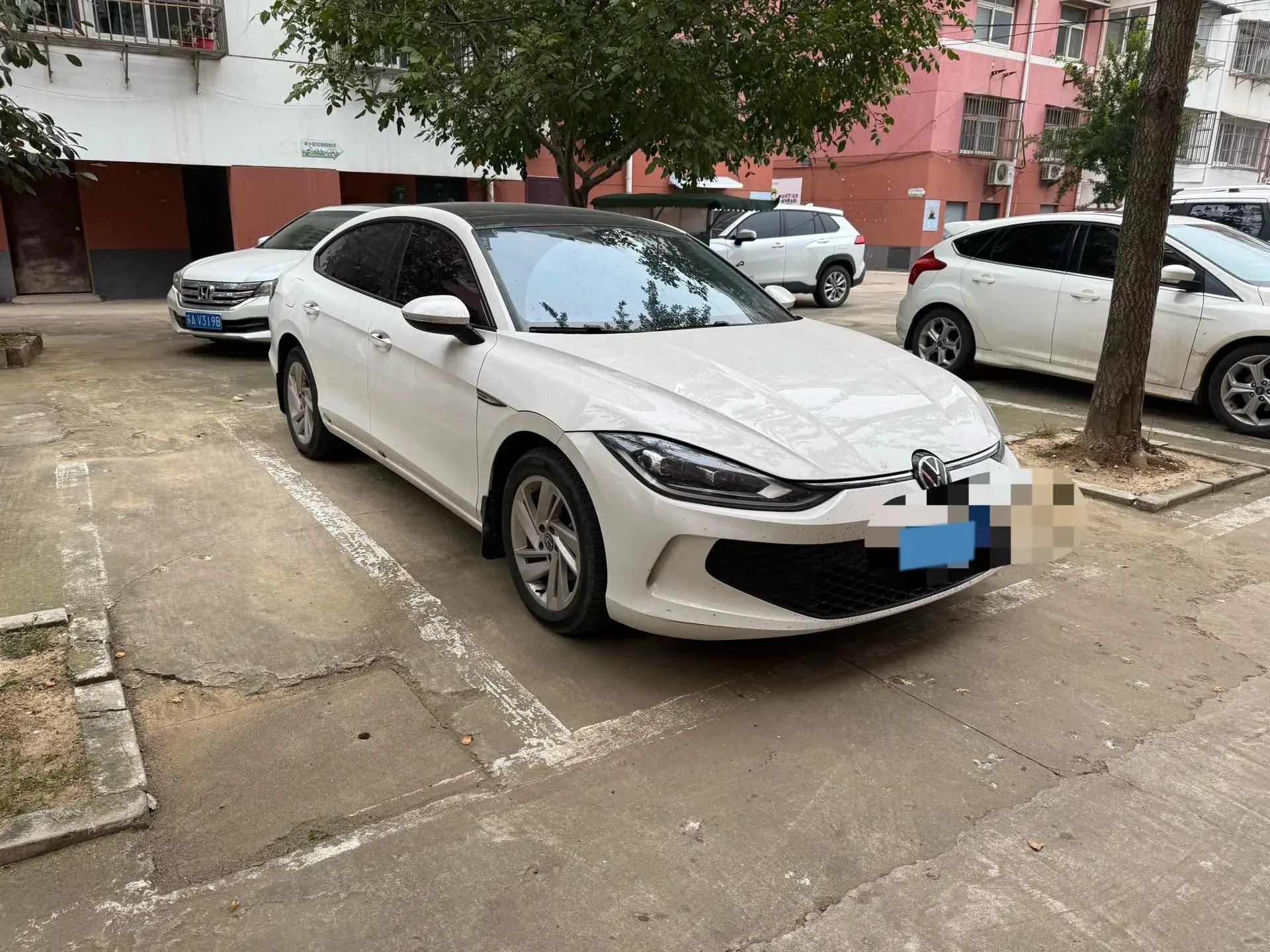 2023 VOLKSWAGEN LAMANDO thumbnail 3