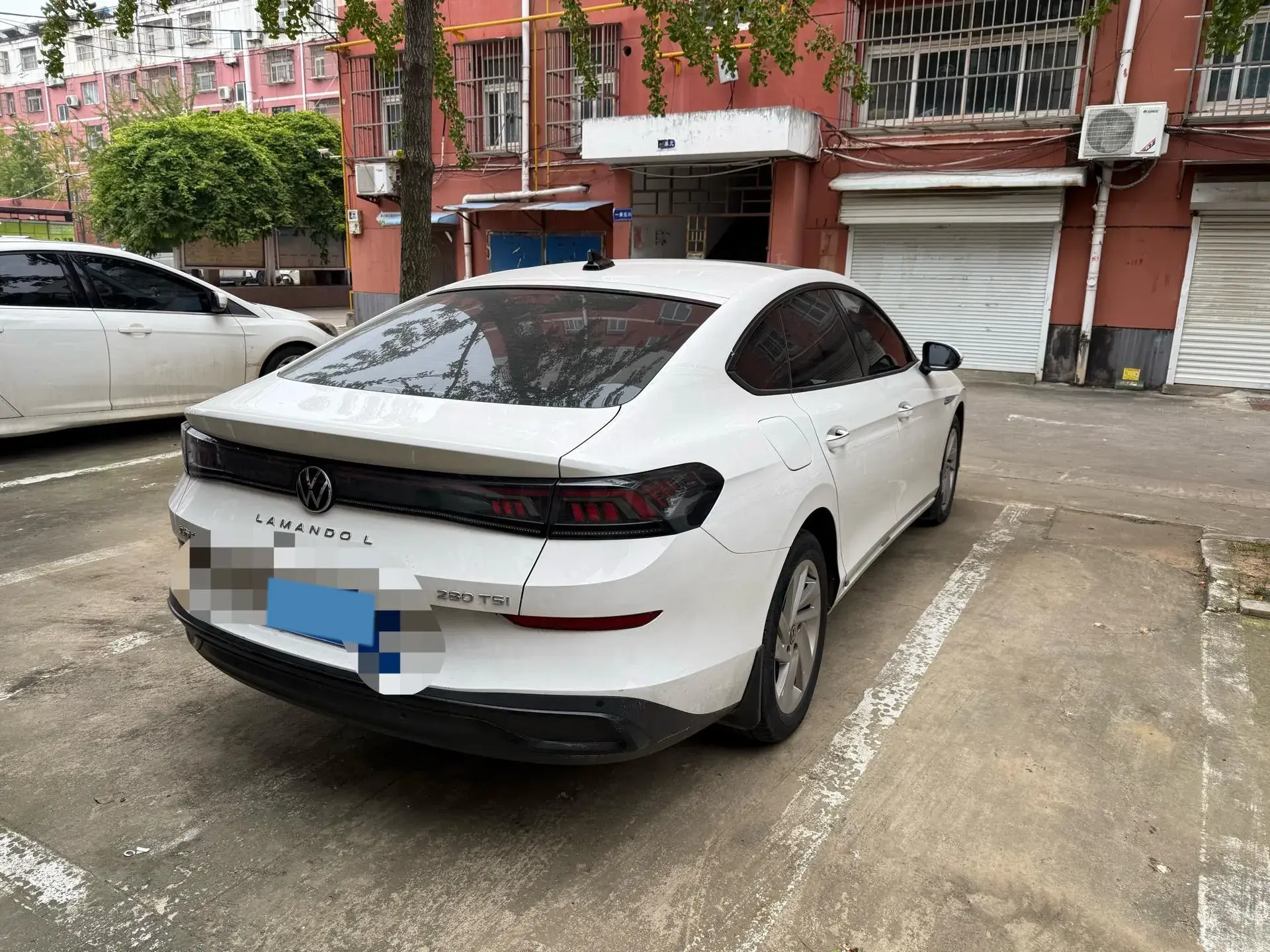 2023 VOLKSWAGEN LAMANDO thumbnail 4