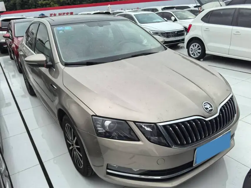 2019 SKODA OCTAVIA thumbnail 2