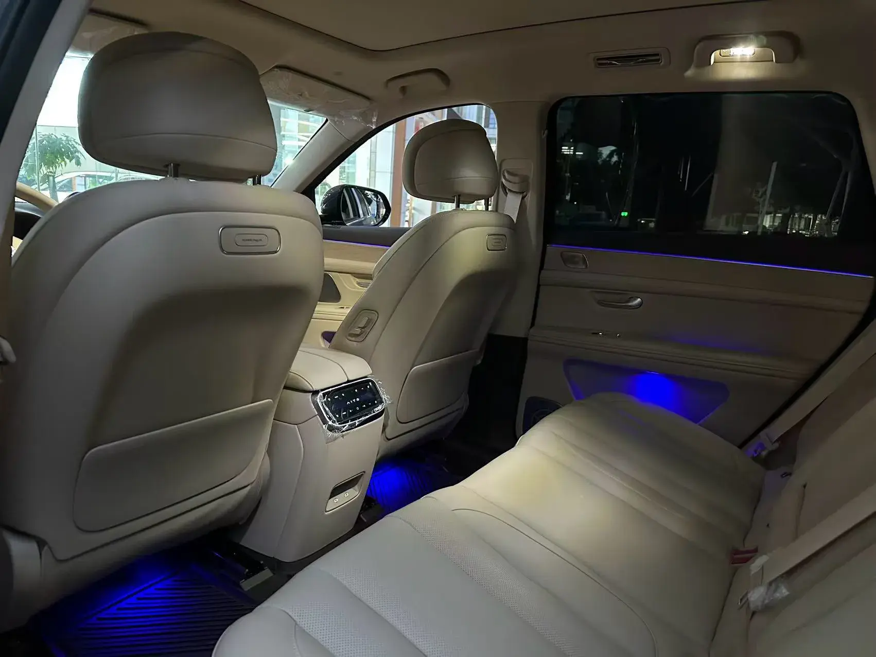 2024 AITO AITO thumbnail 3