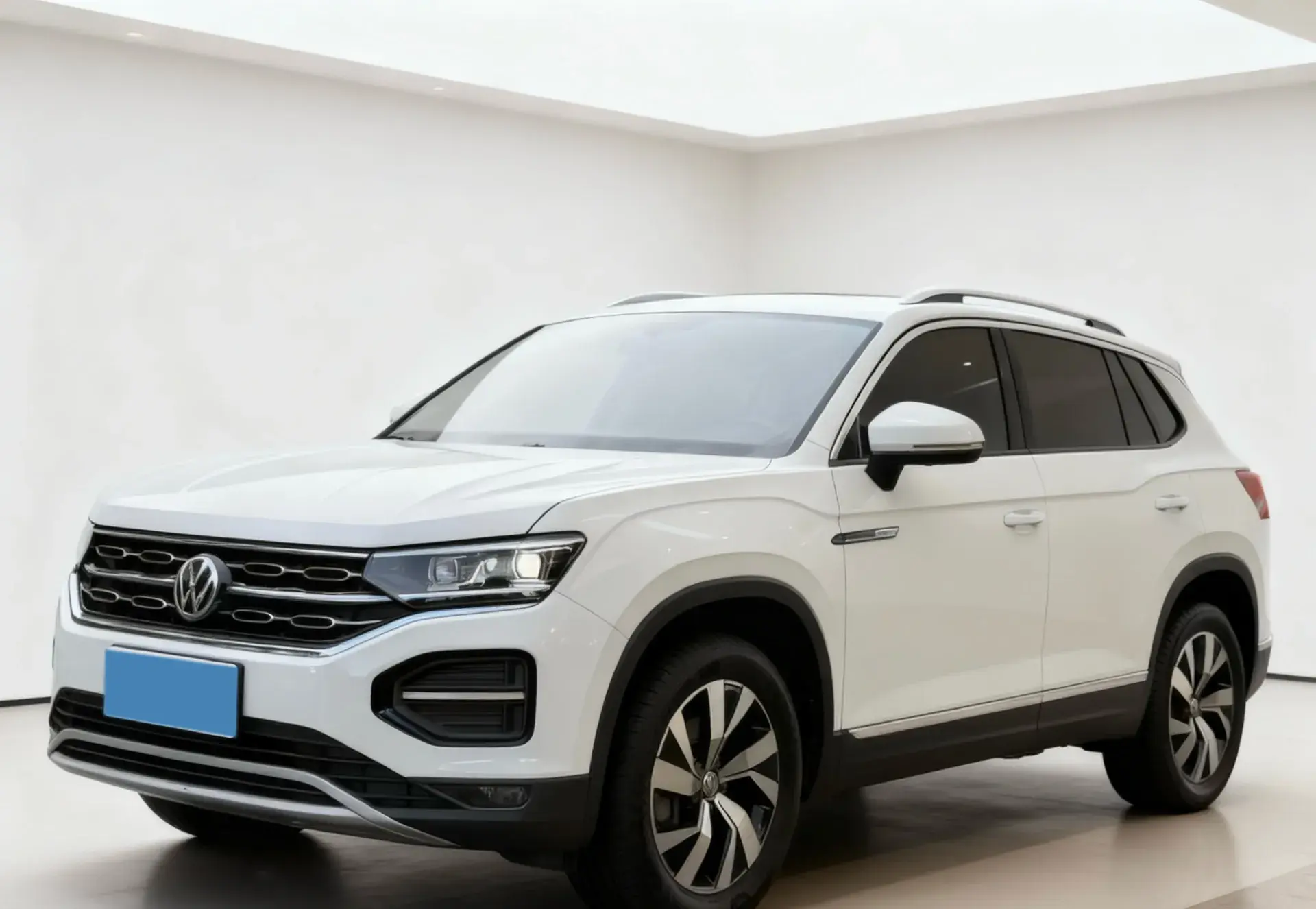 2021 VOLKSWAGEN TAYRON view 1