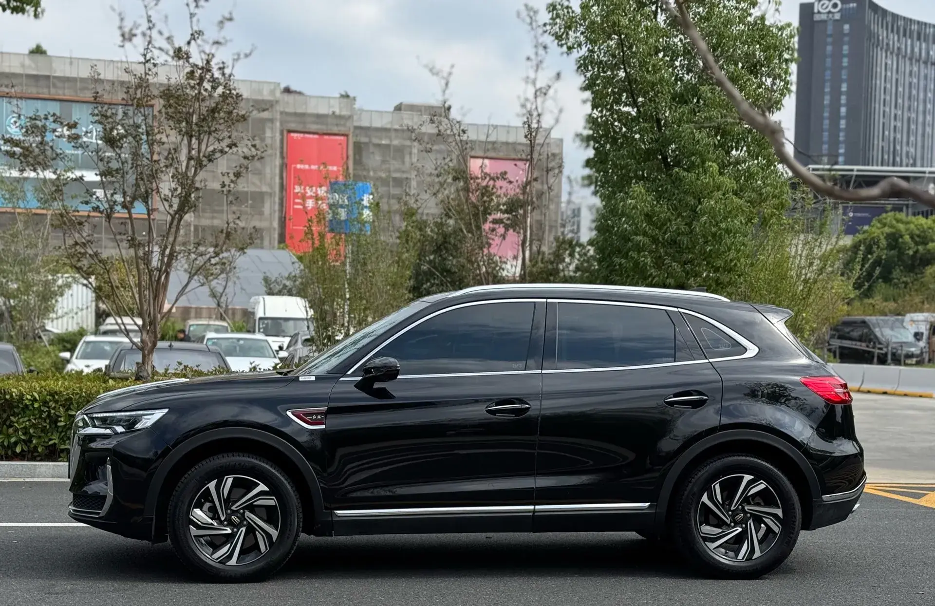 2022 HONGQI HS5 thumbnail 3