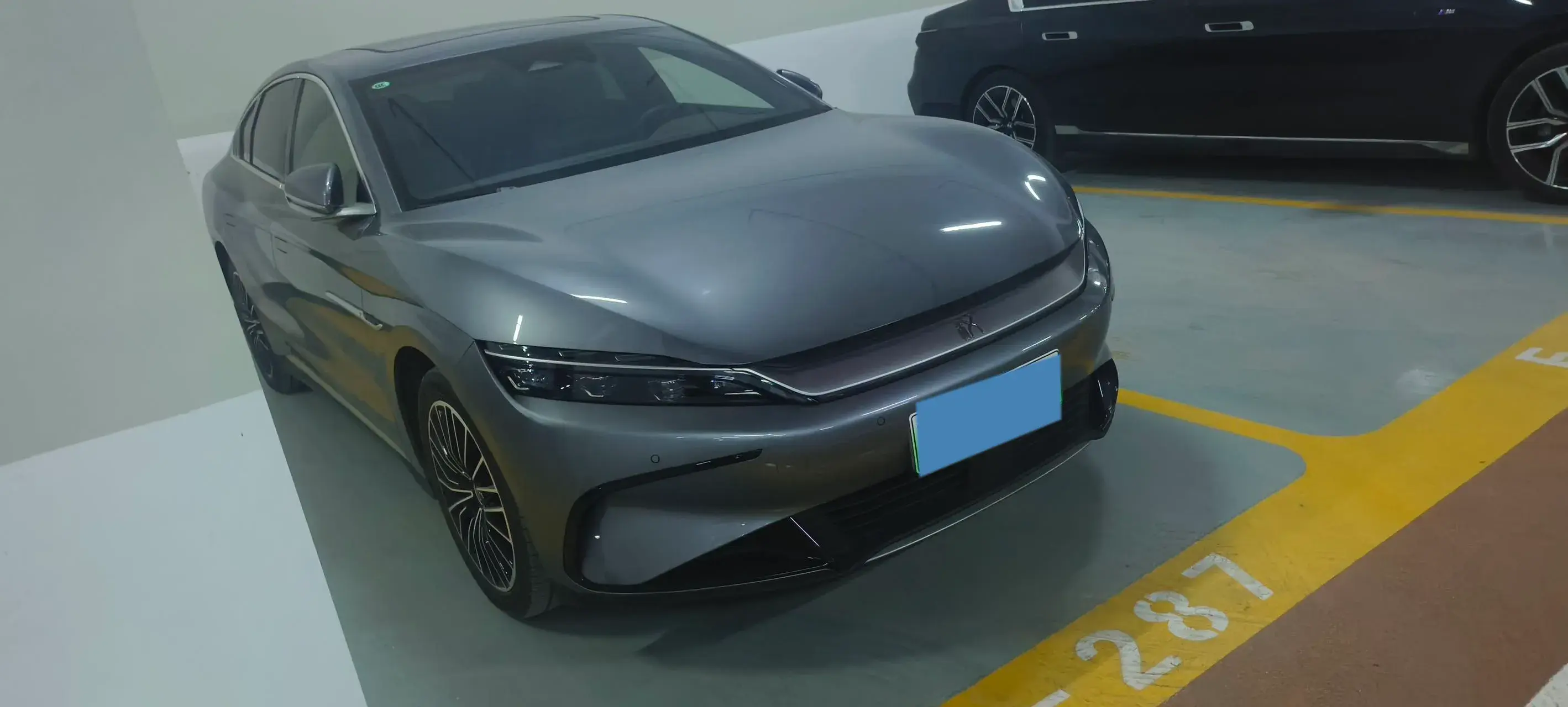 2023 BYD HAN thumbnail 2