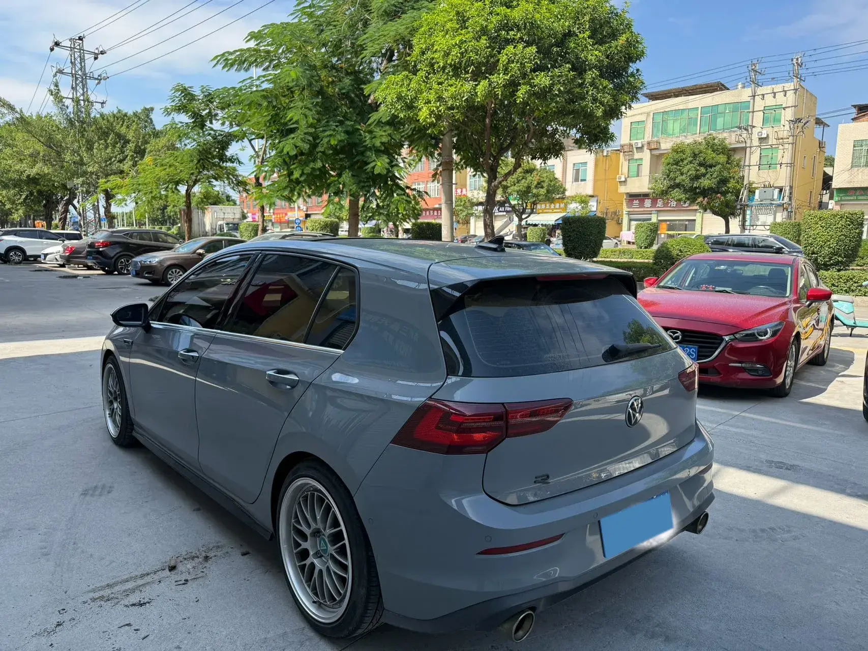 2021 VOLKSWAGEN GOLF thumbnail 4