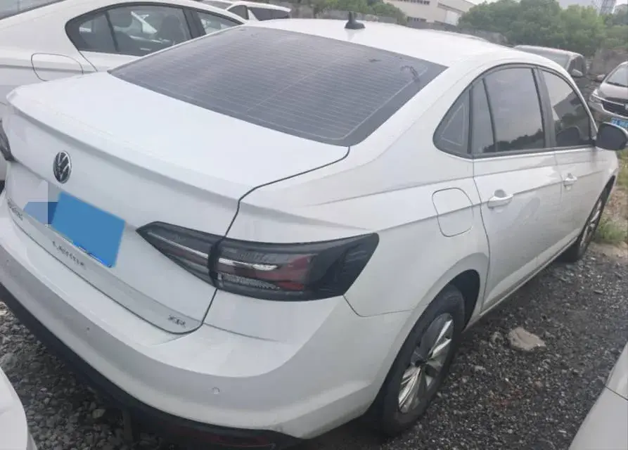 2023 VOLKSWAGEN LAVIDA thumbnail 2