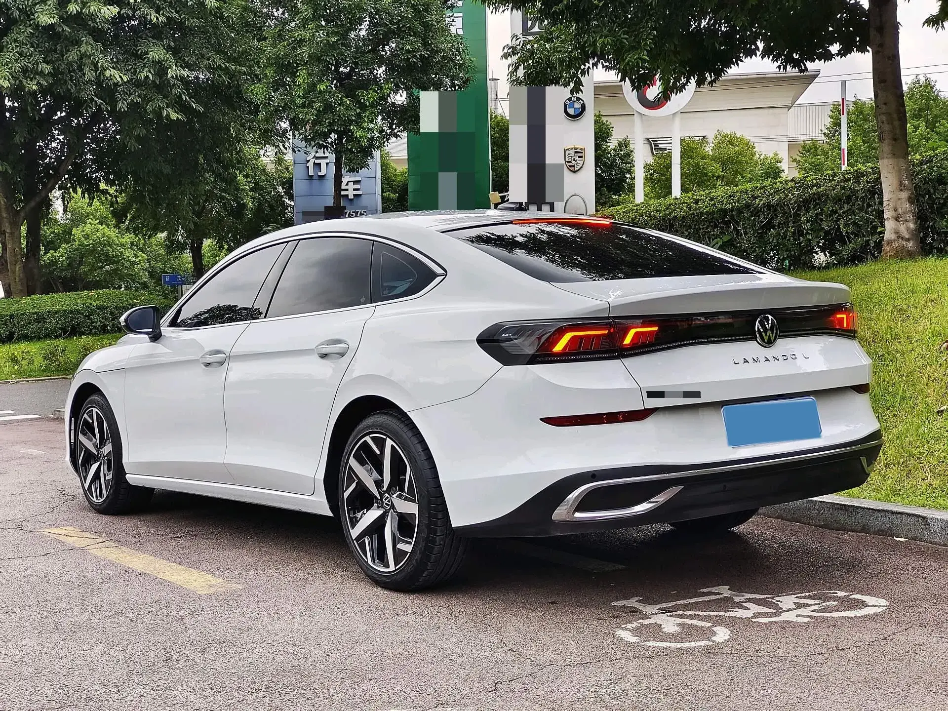 2023 VOLKSWAGEN LAMANDO thumbnail 2