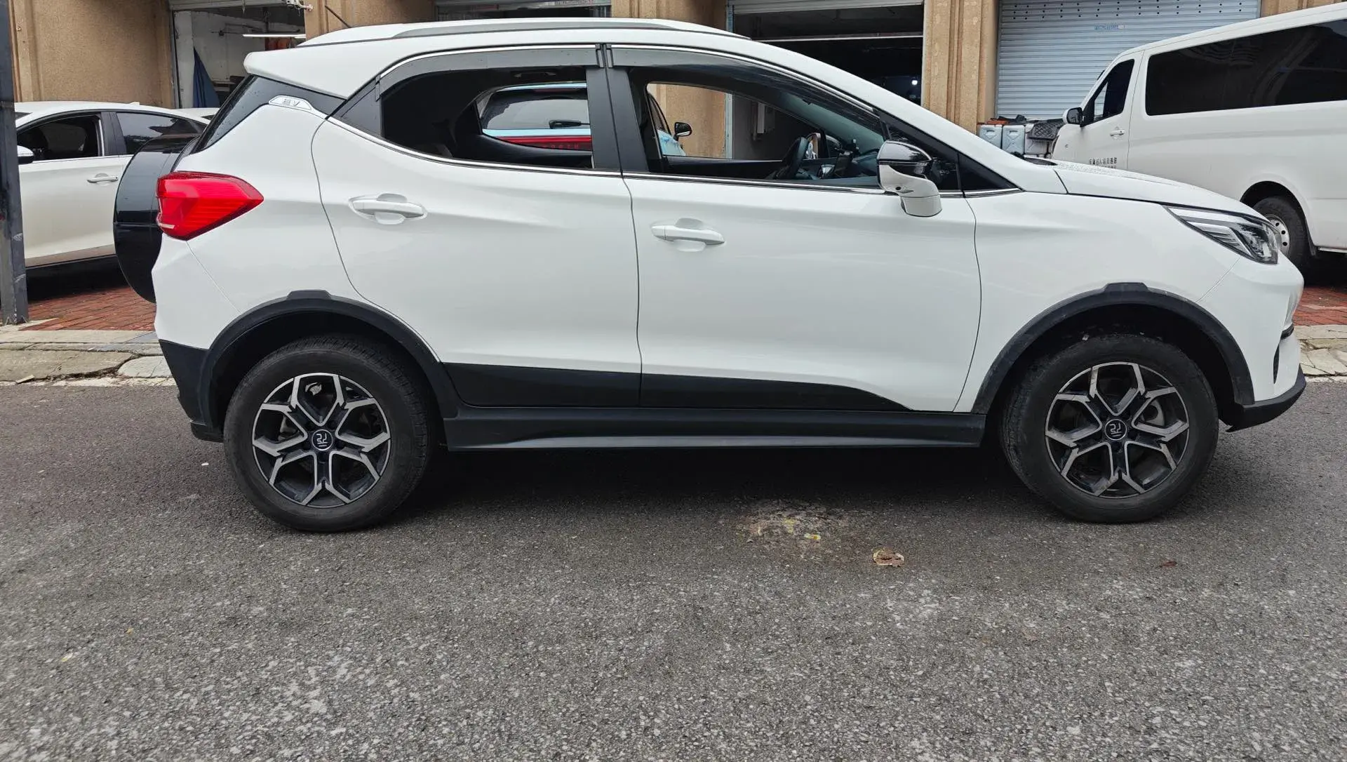 2021 BYD YUAN thumbnail 3