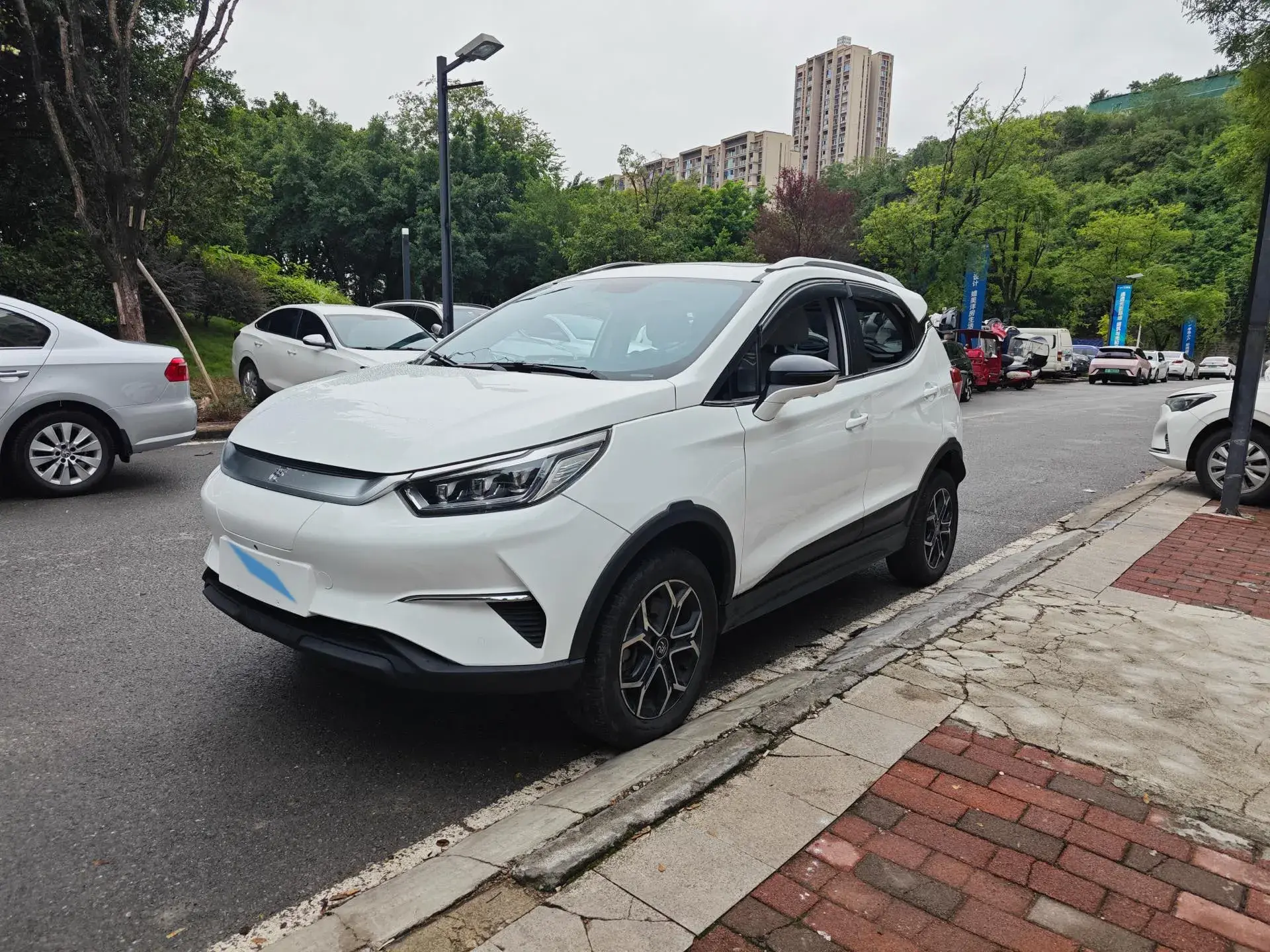 2021 BYD YUAN view 1