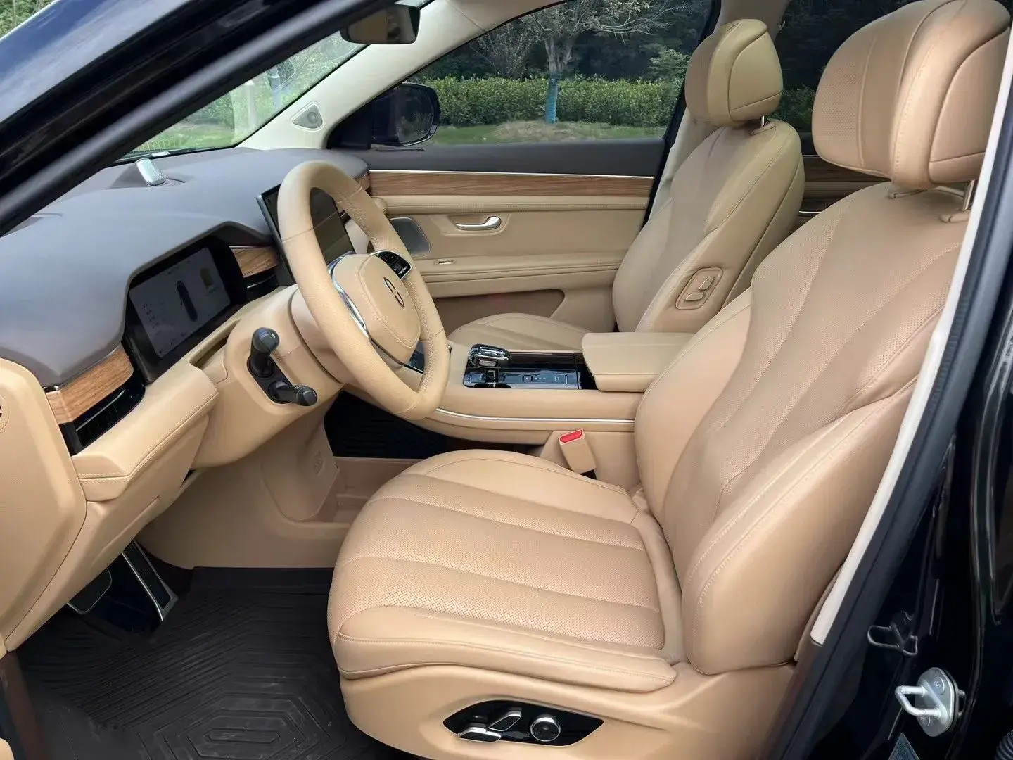 2024 AITO AITO thumbnail 3