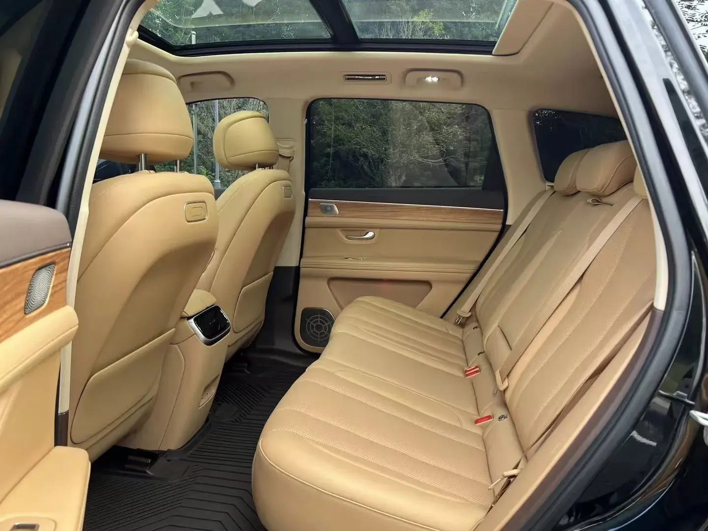 2024 AITO AITO thumbnail 4