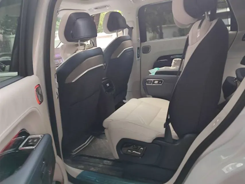 2025 Zeekr 9X 2.0T 279HP L4 1DHT PHEV,autocango,china used car exporter,china ev exporter,chinese used car exporter,chinese used ev exporter