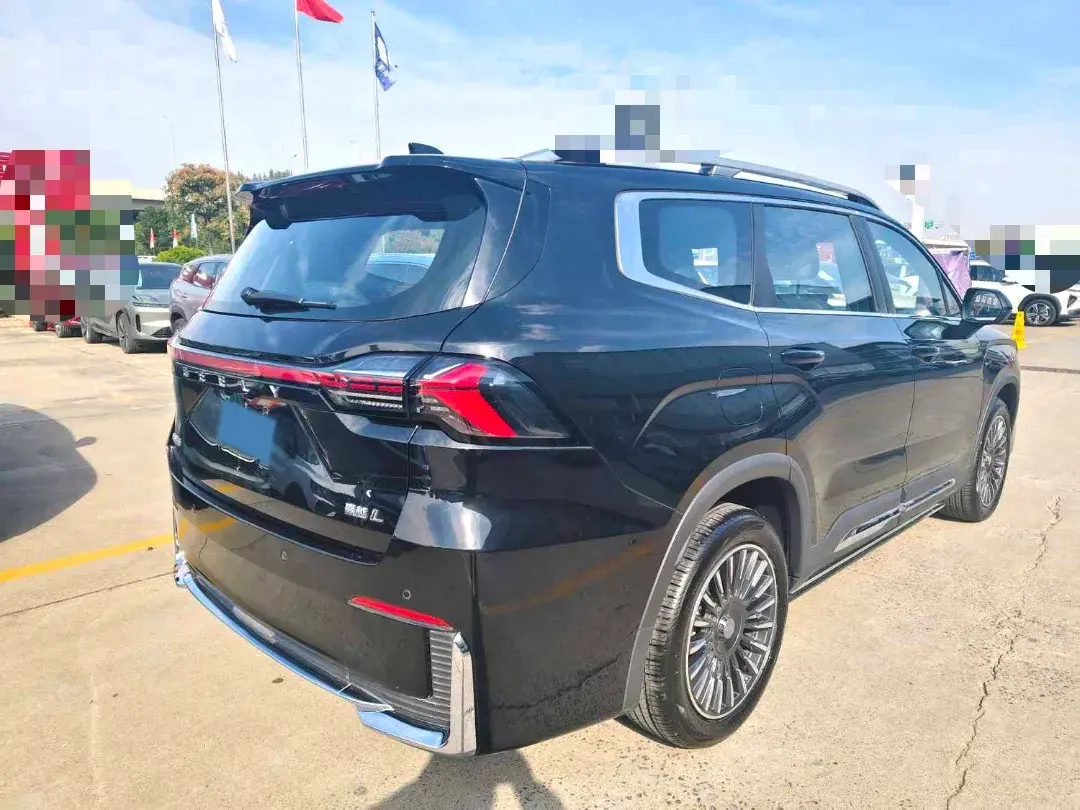 2025 GEELY MONJARO thumbnail 3