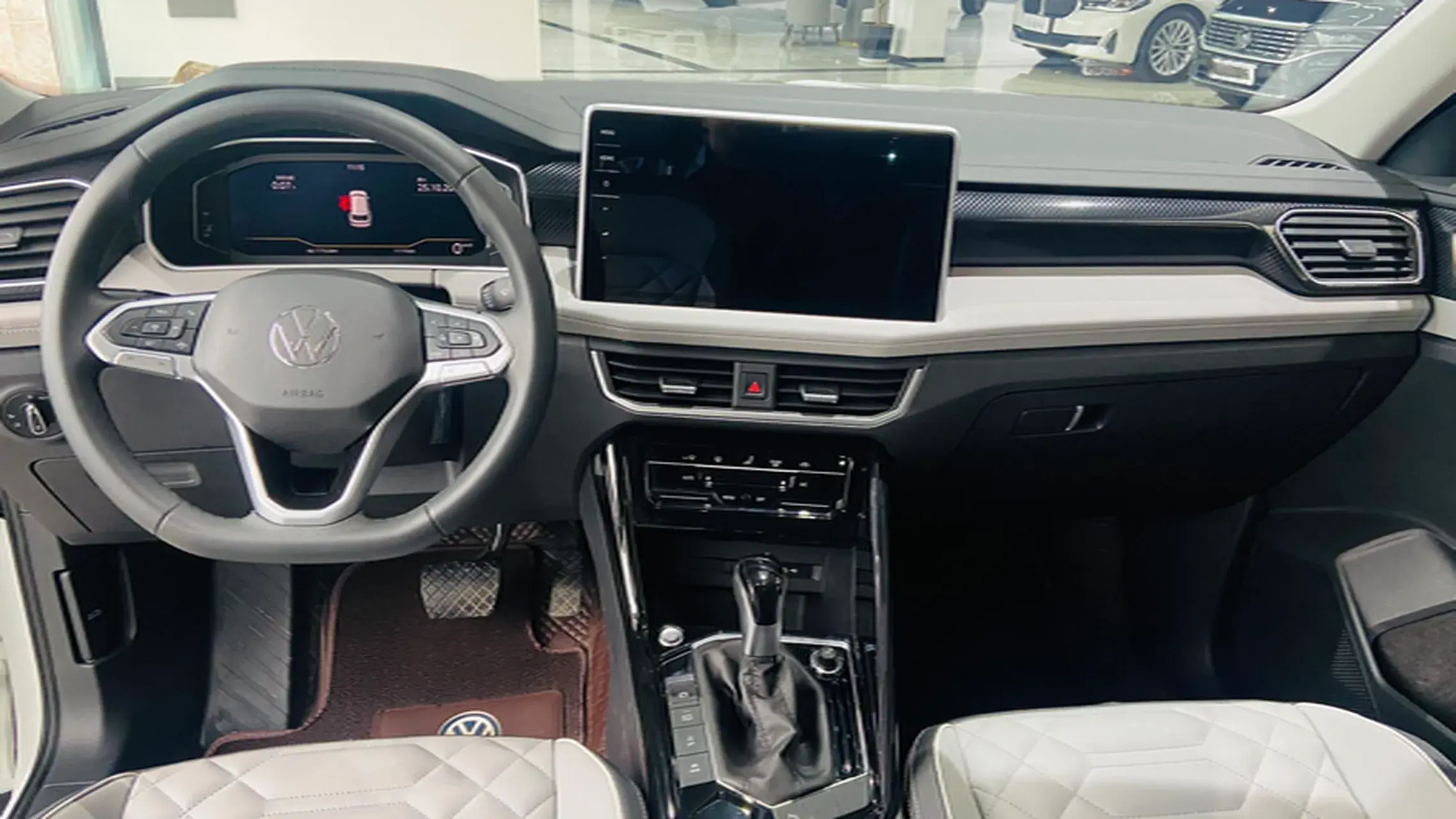 2024 VOLKSWAGEN TAYRON thumbnail 3