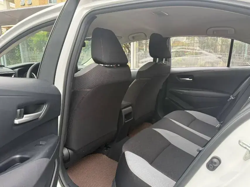 2021 TOYOTA COROLLA thumbnail 4