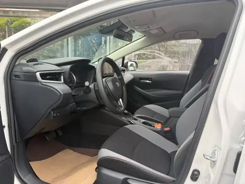 2021 TOYOTA COROLLA thumbnail 3