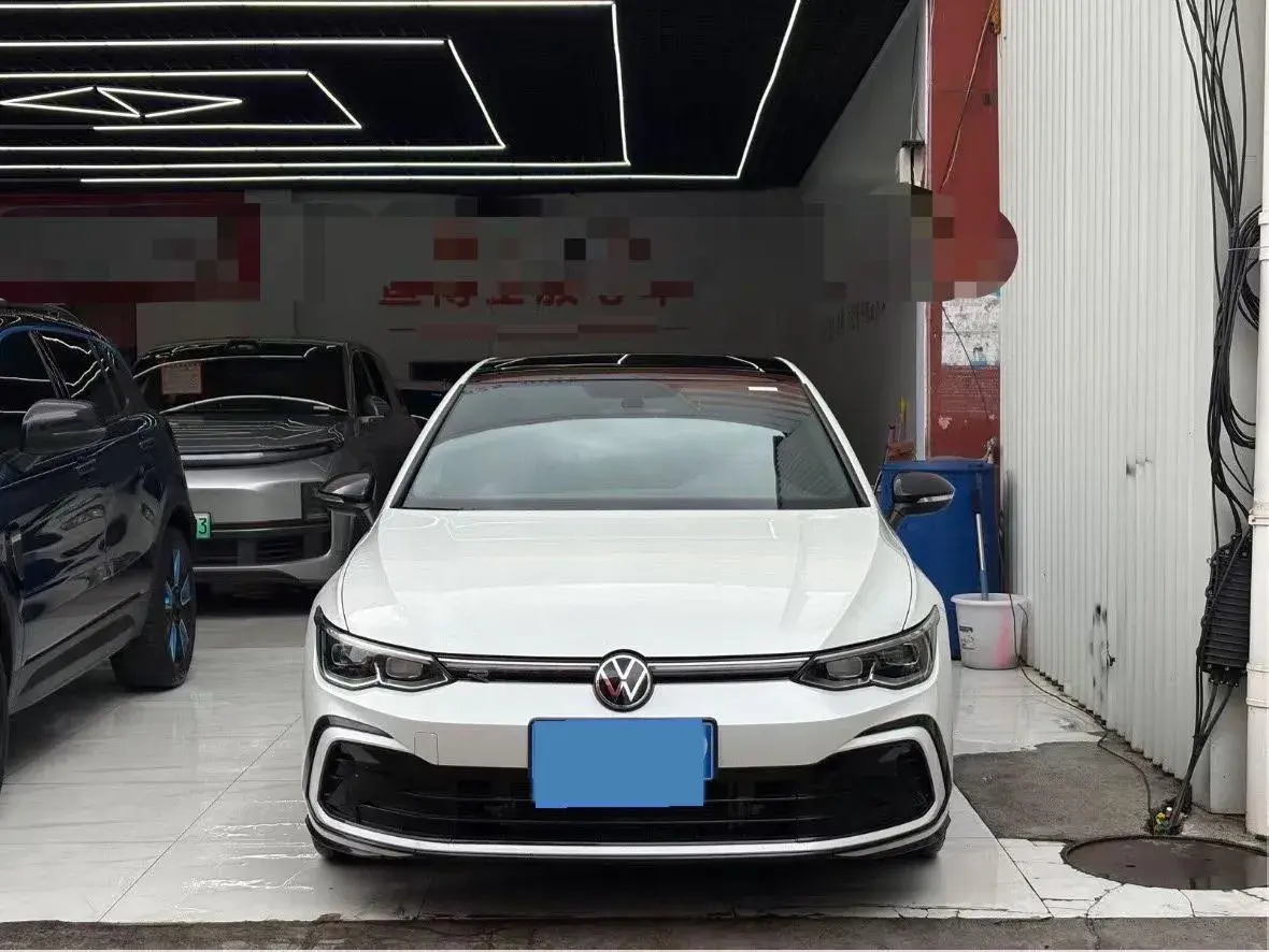 2023 VOLKSWAGEN GOLF thumbnail 2