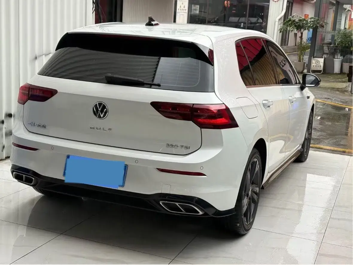 2023 VOLKSWAGEN GOLF thumbnail 4