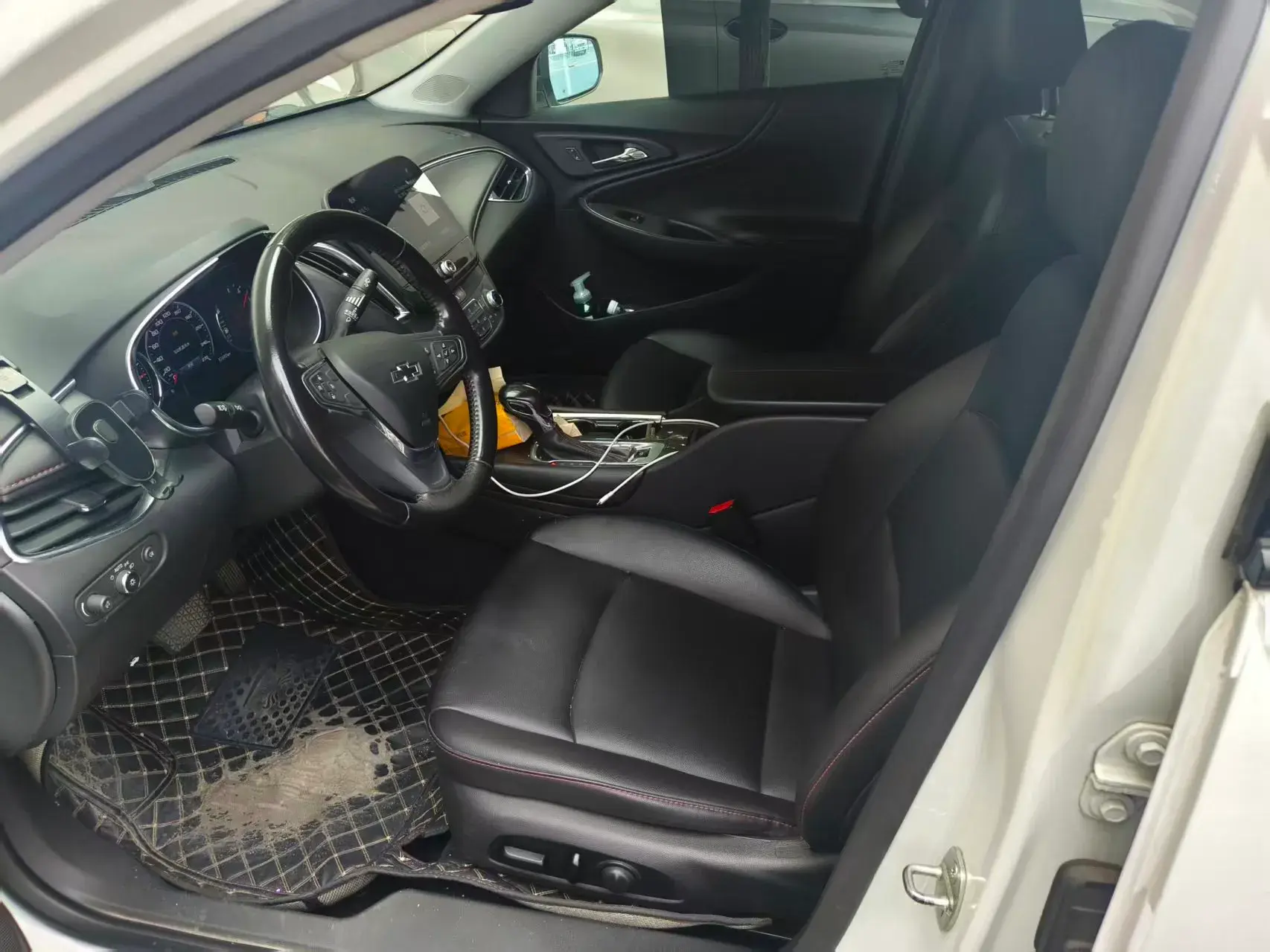 2022 CHEVROLET MALIBU thumbnail 4