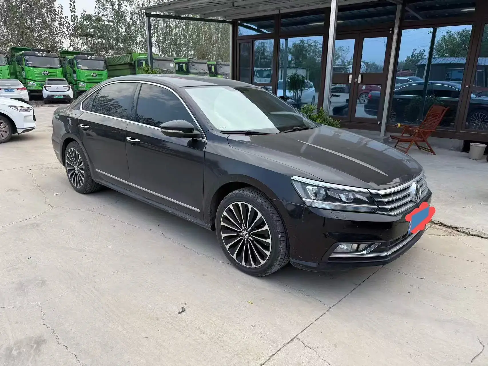 2017 VOLKSWAGEN PASSAT thumbnail 2