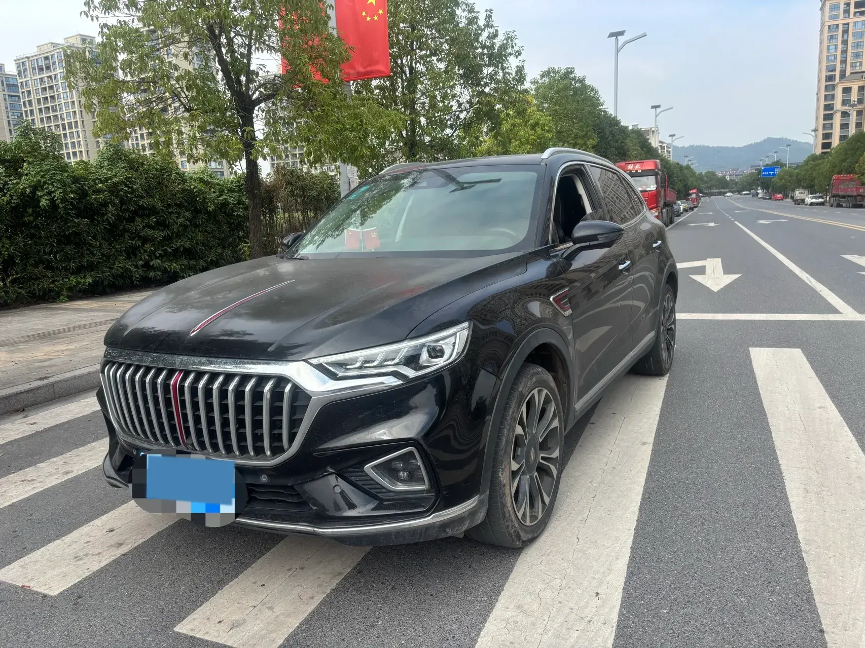 2019 HONGQI HS5 view 1