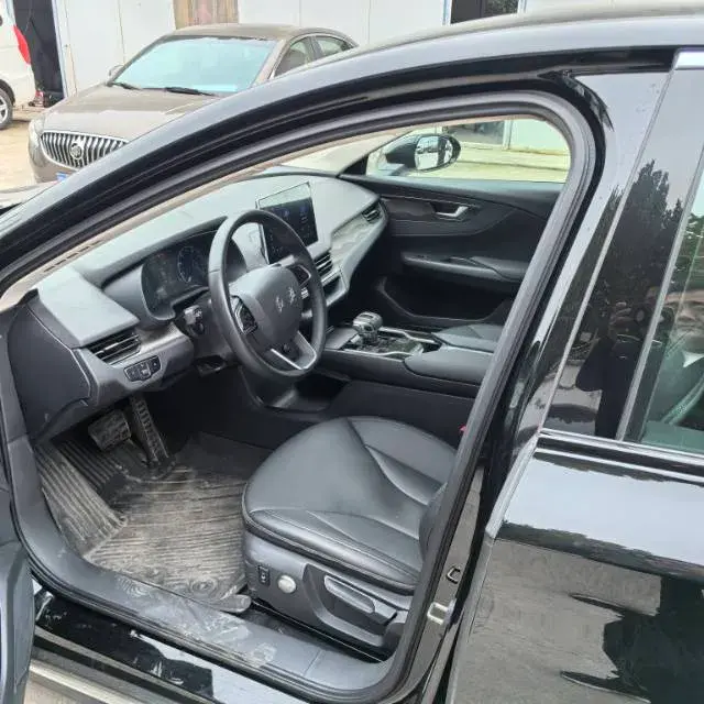 2023 HONGQI E-QM5 thumbnail 3