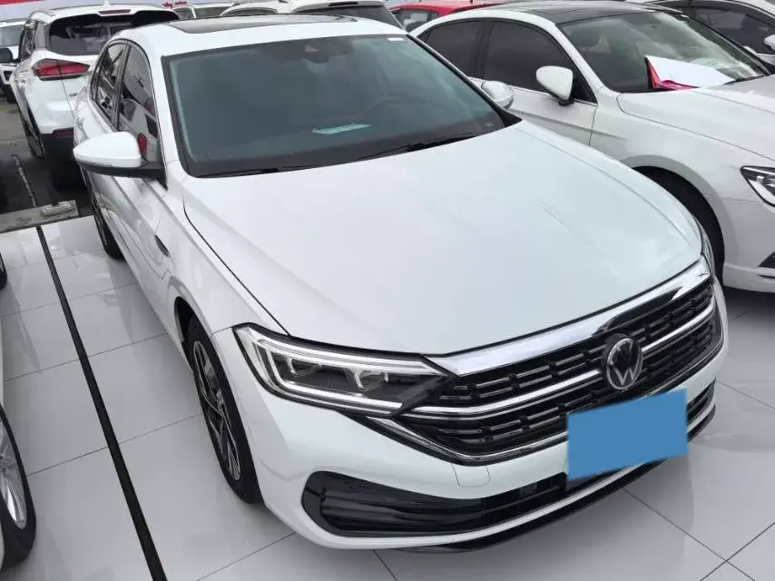 2024 VOLKSWAGEN SAGITAR thumbnail 2