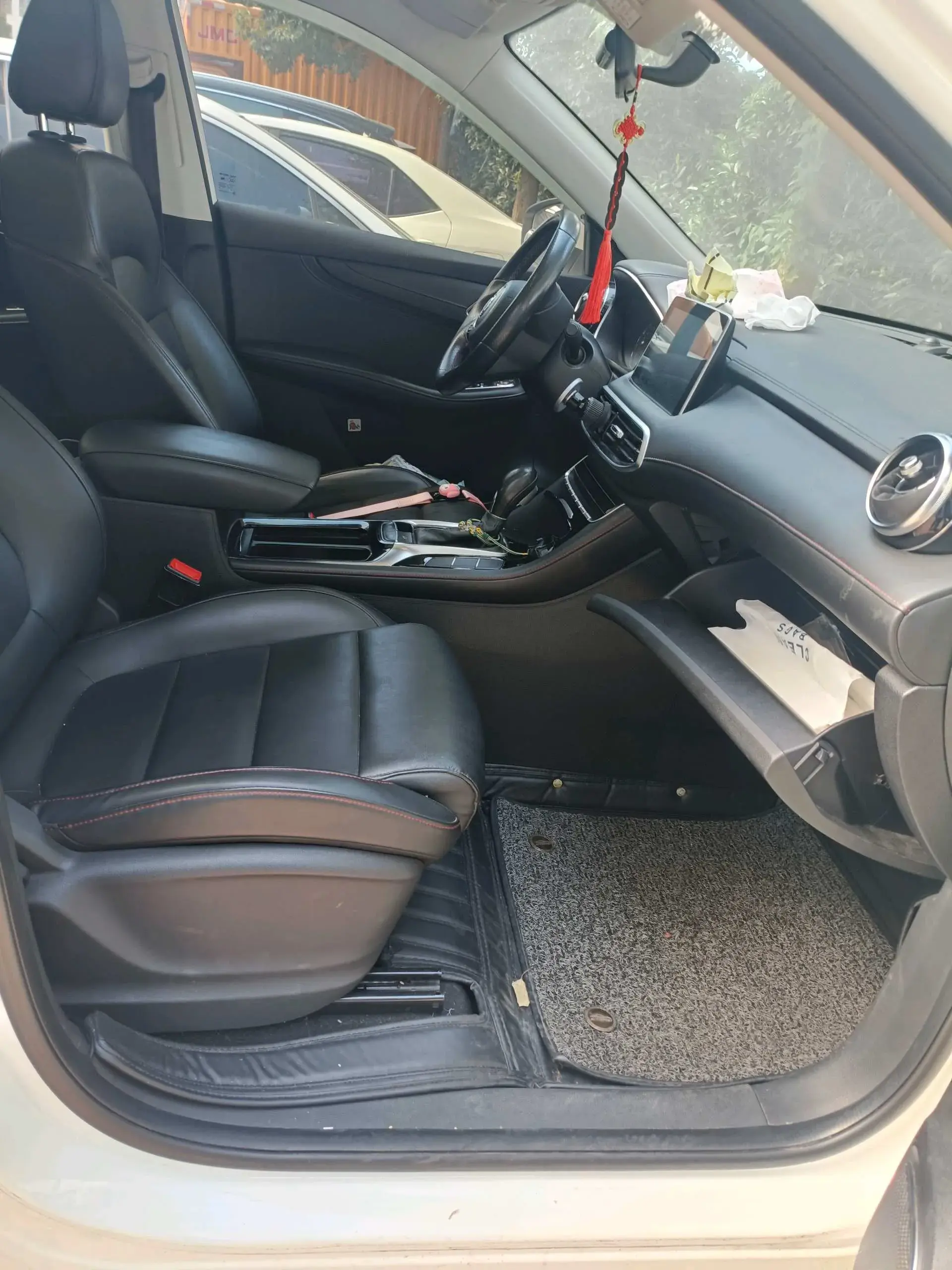 2018 MG HS thumbnail 4