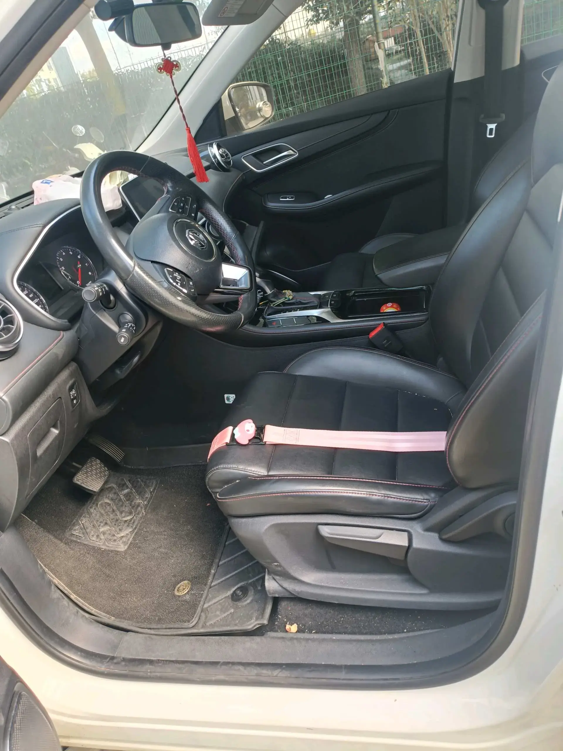 2018 MG HS thumbnail 2