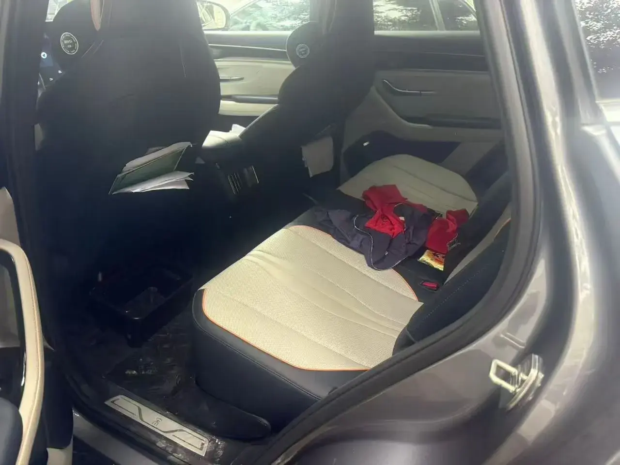 2023 BYD SONG thumbnail 3