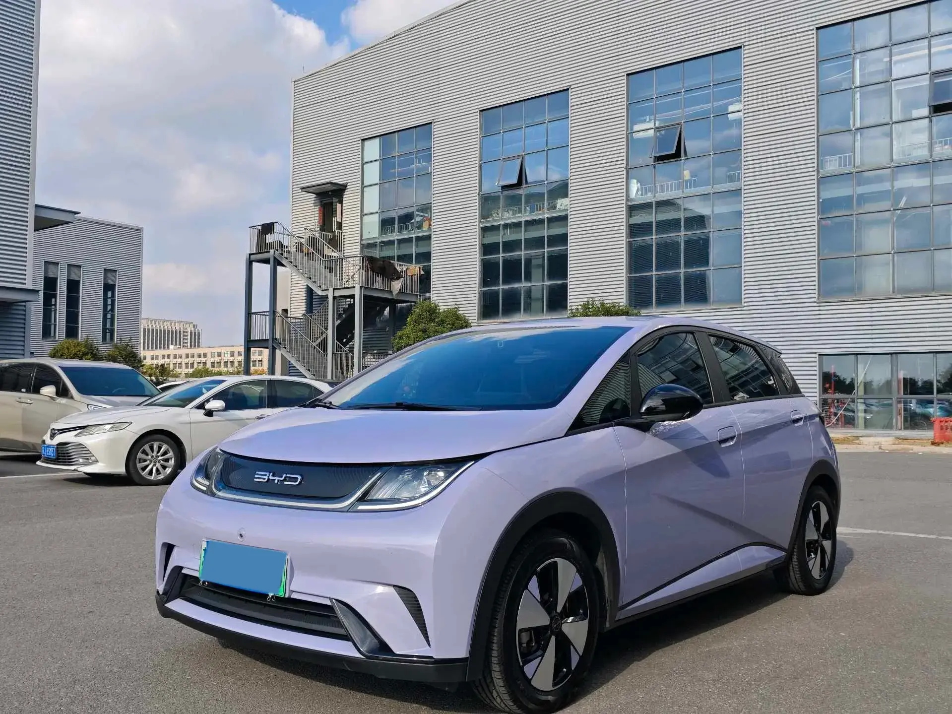 2023 BYD DOLPHIN view 1