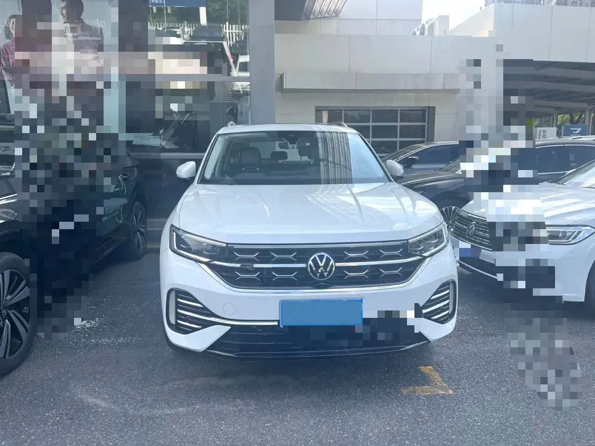 2023 VOLKSWAGEN TAYRON thumbnail 4