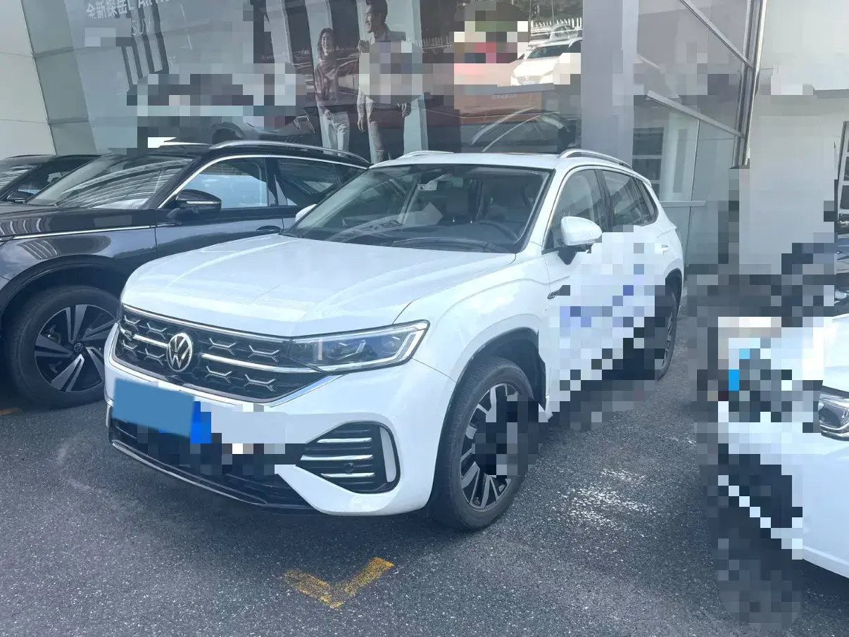 2023 VOLKSWAGEN TAYRON view 1