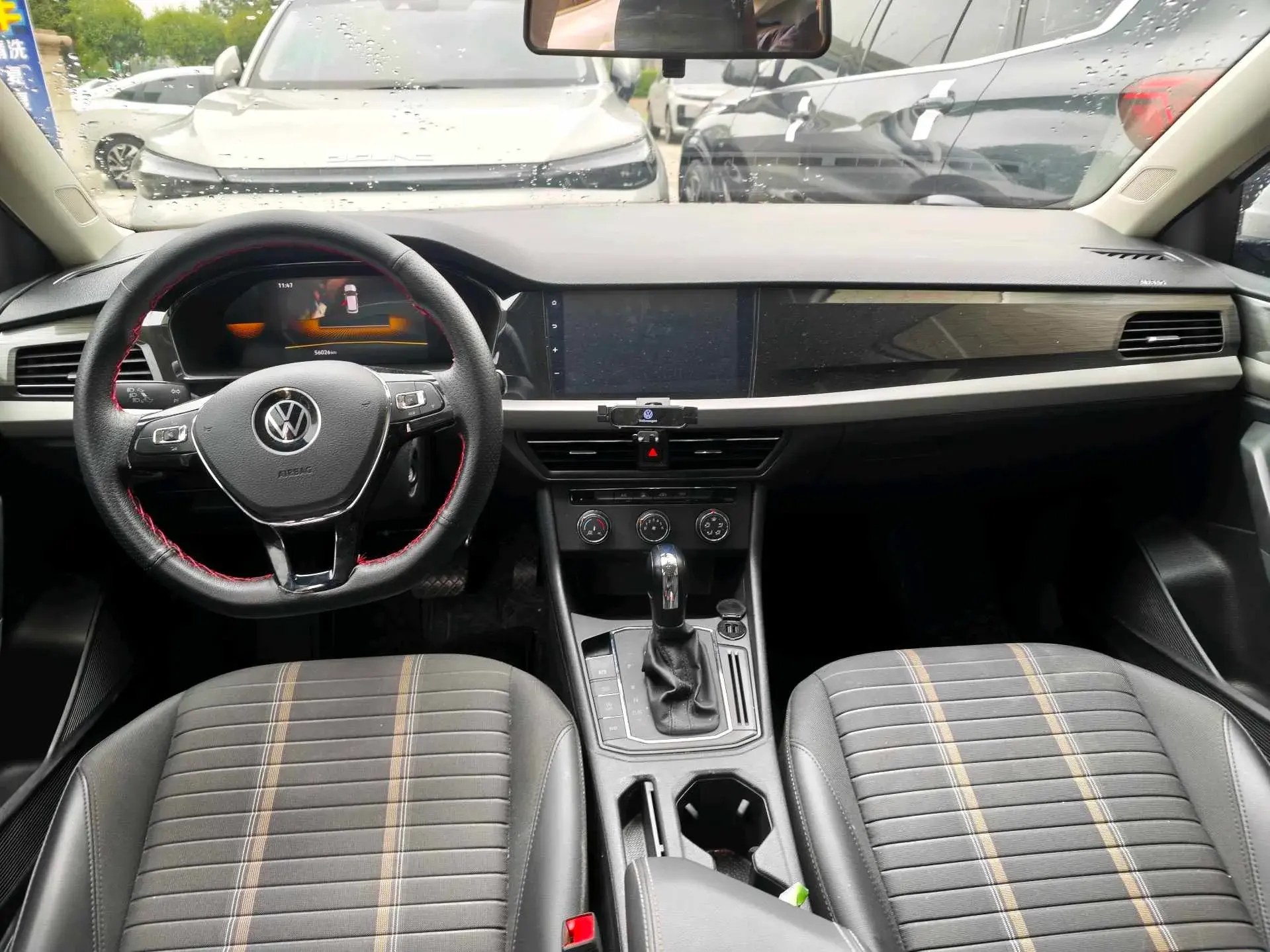 2021 VOLKSWAGEN LAVIDA thumbnail 4