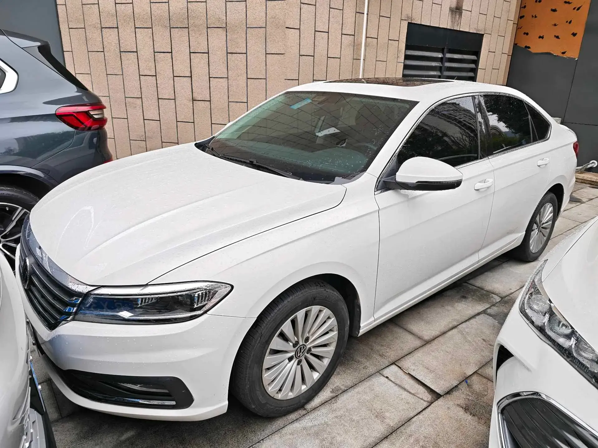 2021 VOLKSWAGEN LAVIDA view 1