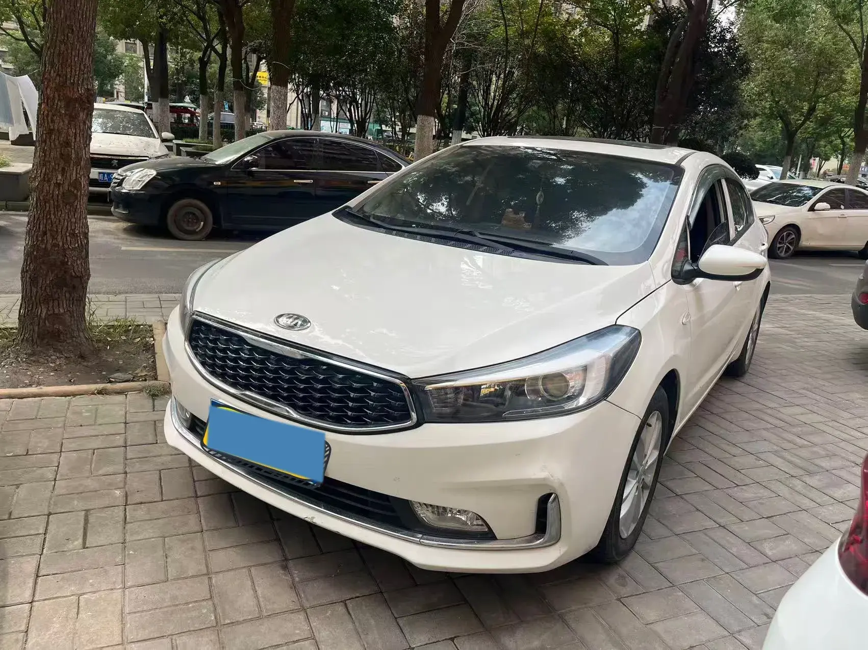2016 KIA K3 view 1