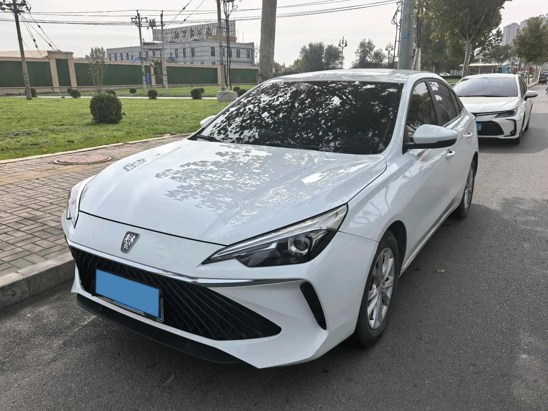 2023 ROEWE I5 view 1