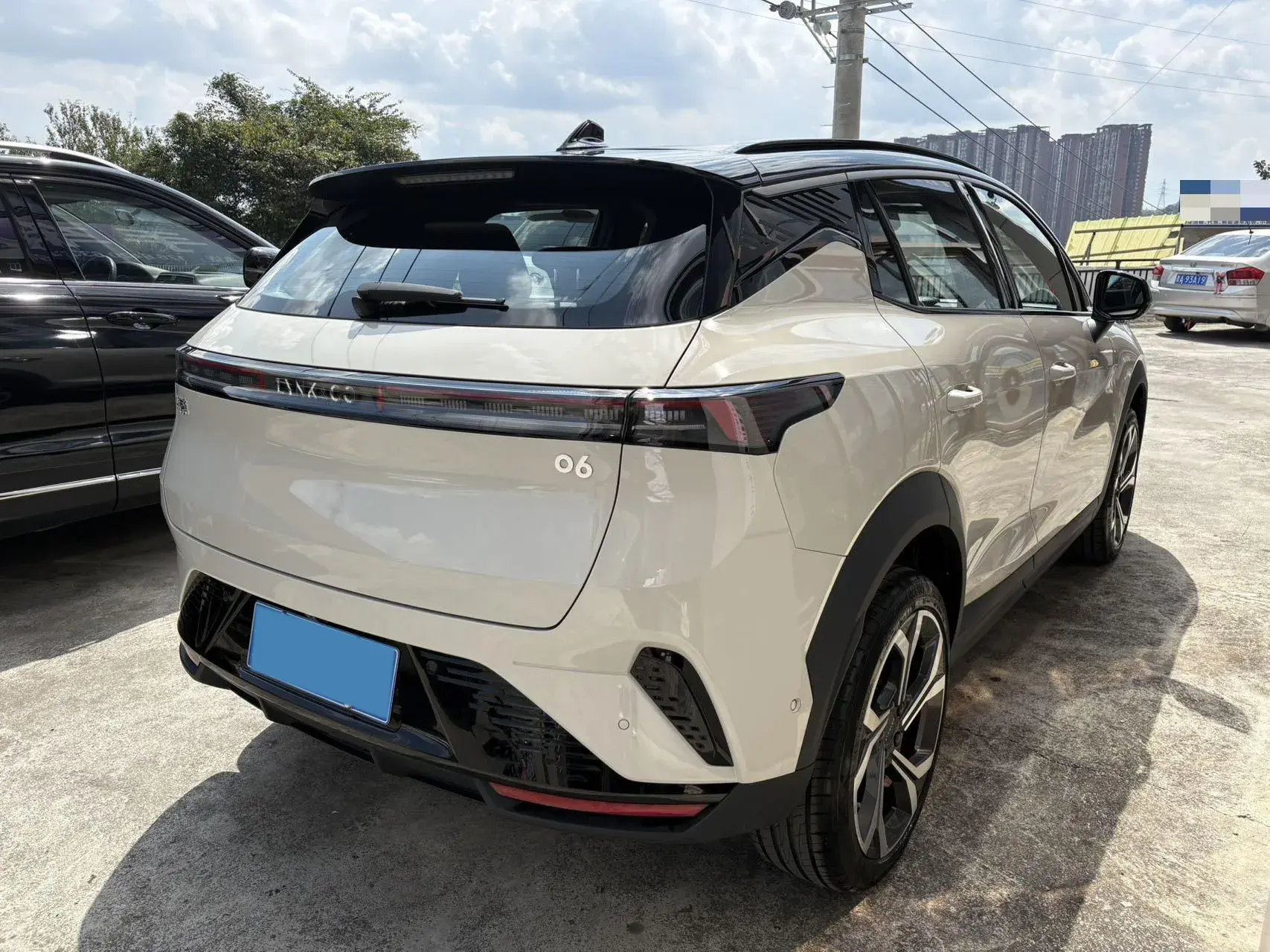 2025 LYNK&CO 06 thumbnail 4