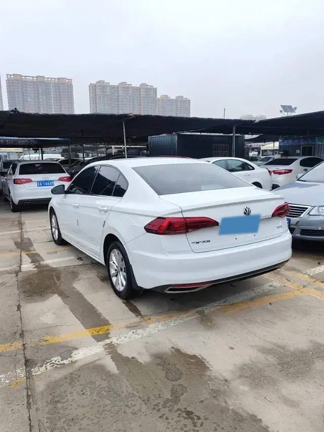 2019 VOLKSWAGEN BORA thumbnail 4