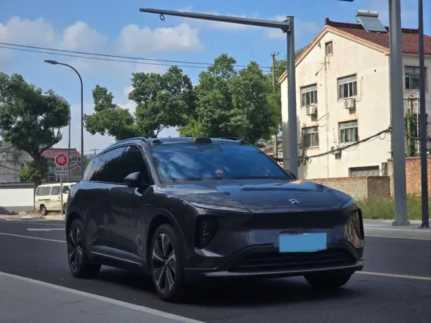 2023 NIO ES6 thumbnail 3