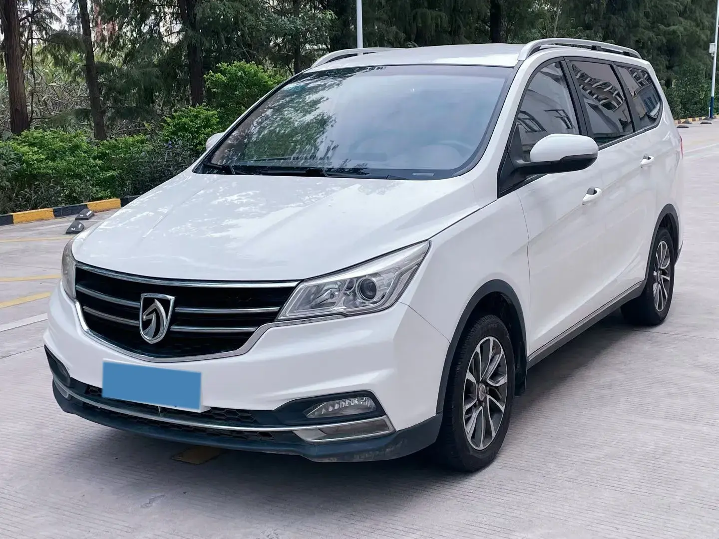 2017 BAOJUN 730 view 1