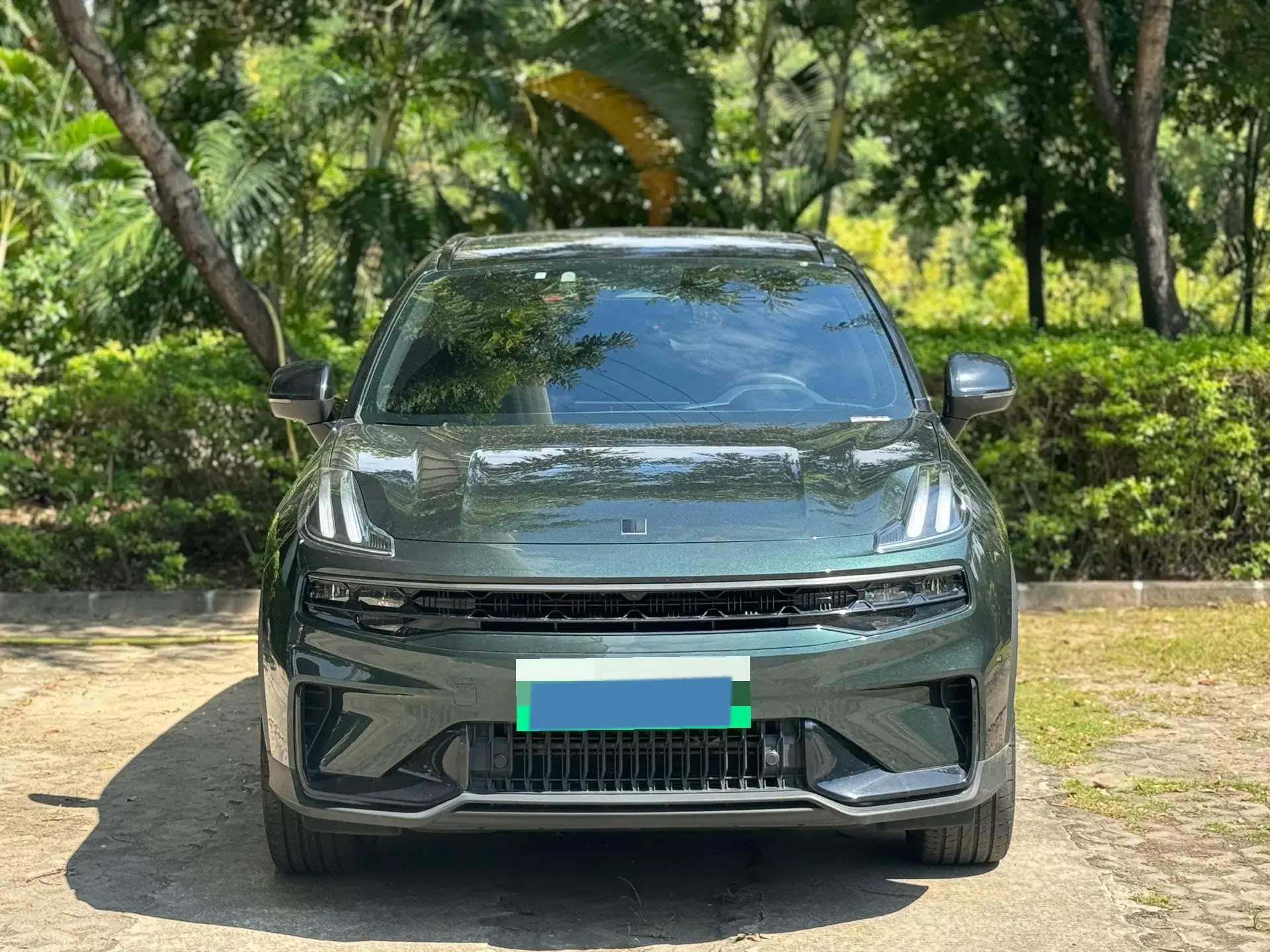 2023 LYNK&CO 06 thumbnail 2