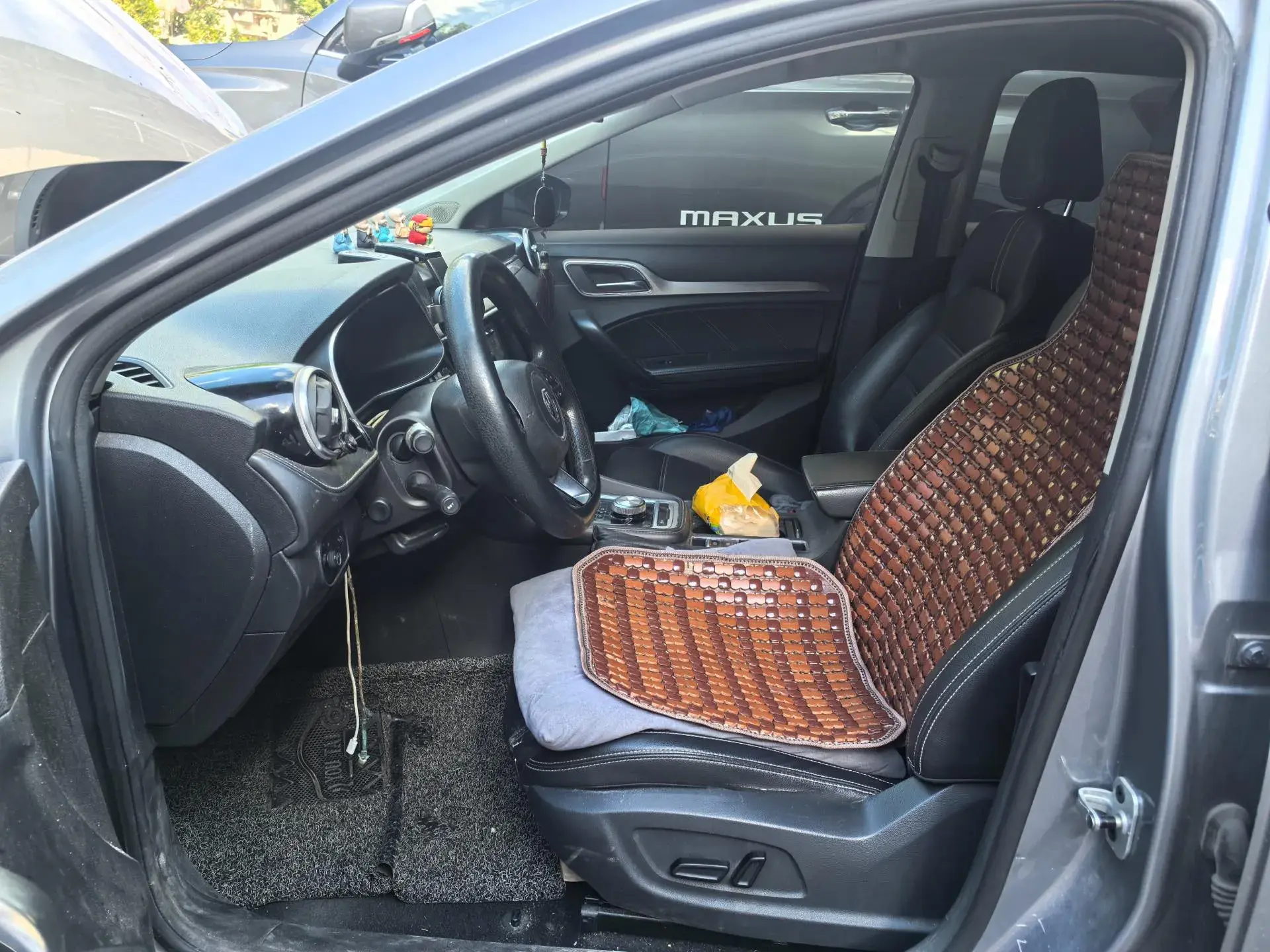 2019 MG 6 thumbnail 2