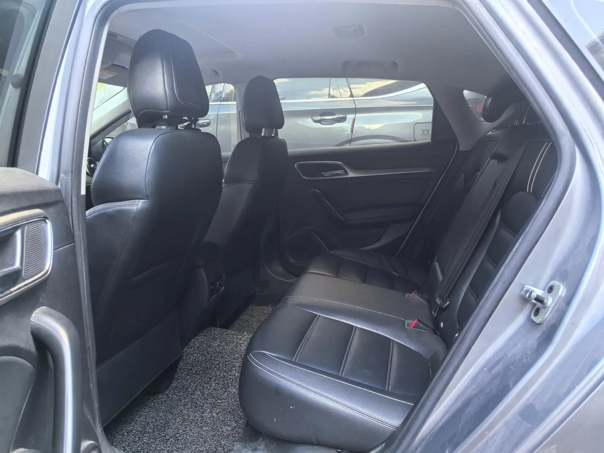 2019 MG 6 thumbnail 4