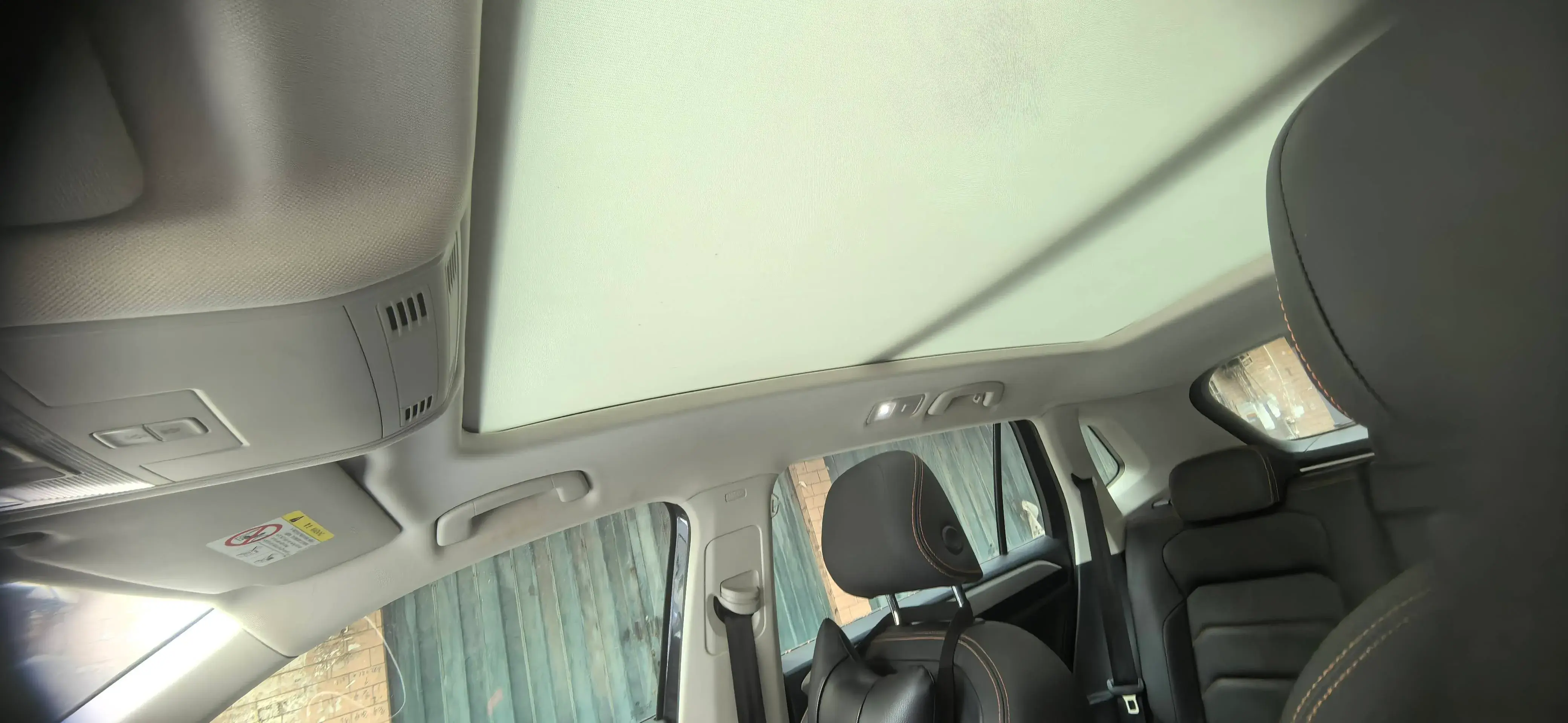 2021 VOLKSWAGEN TAYRON thumbnail 3