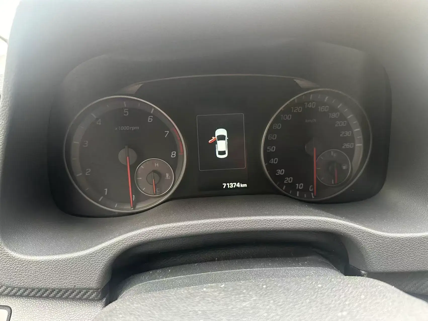 2018 HYUNDAI ELANTRA thumbnail 3