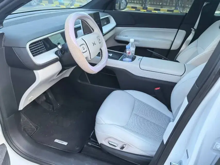 2023 XPENG G6 thumbnail 3