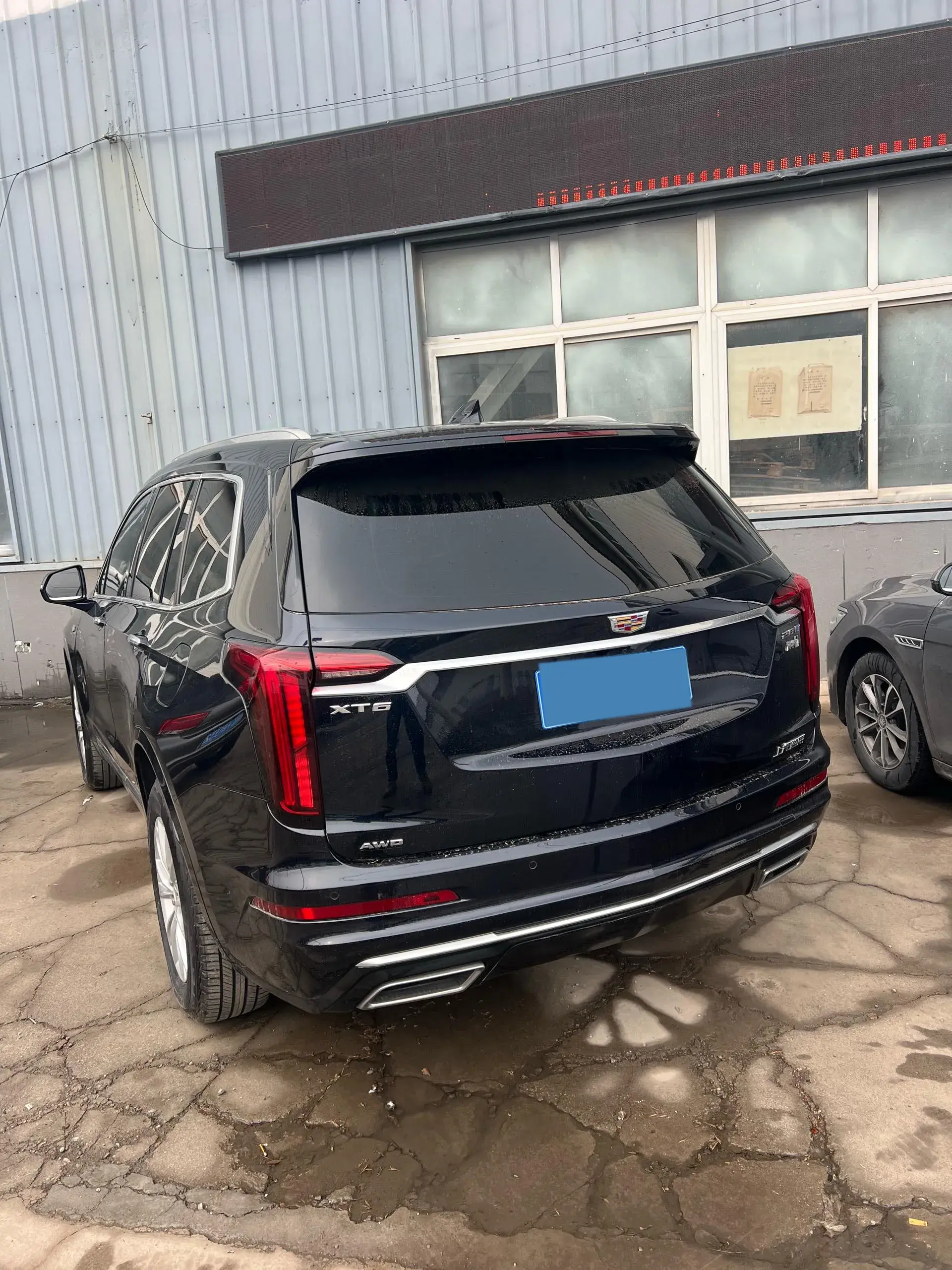 2022 CADILLAC XT6 thumbnail 3