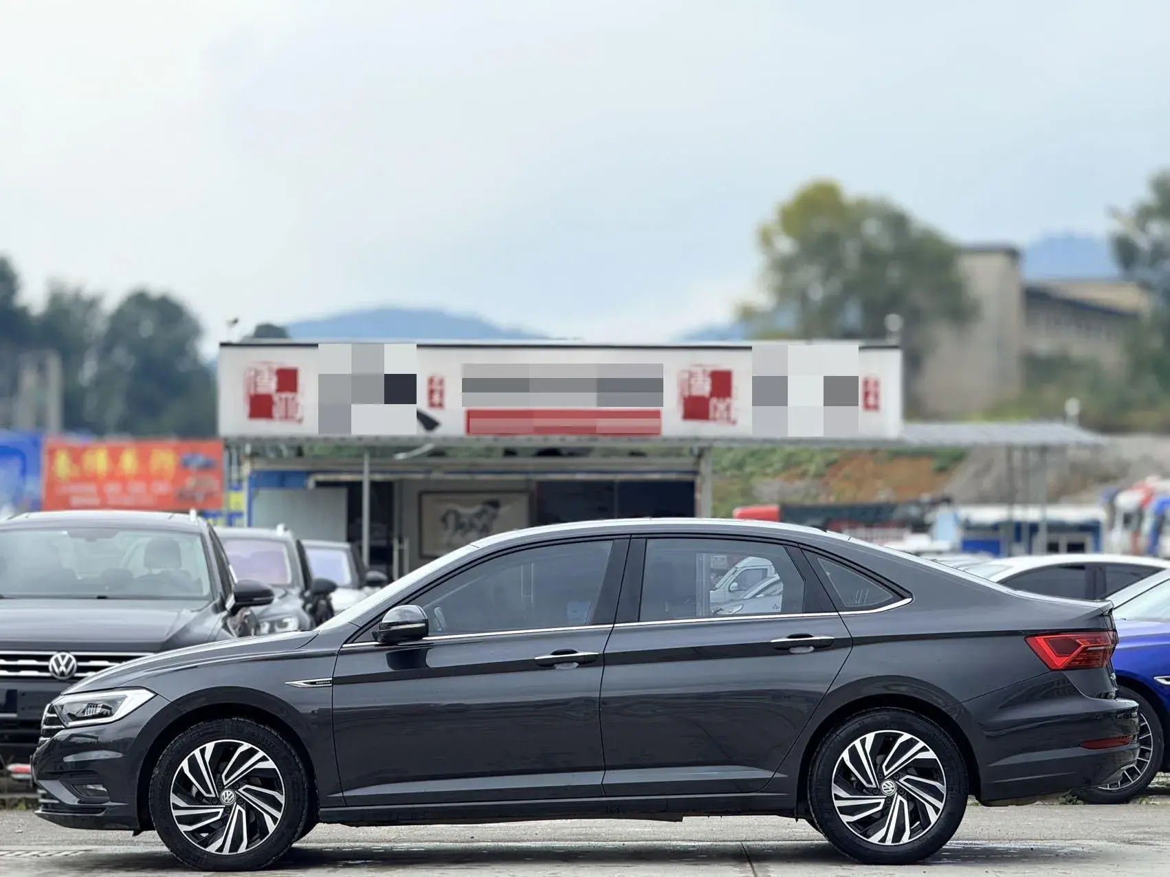 2021 VOLKSWAGEN SAGITAR thumbnail 4